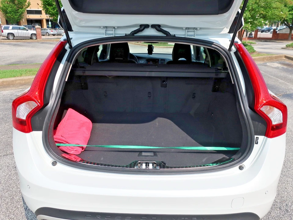 2018 Volvo V60 1st Gen - Image 5 of 21