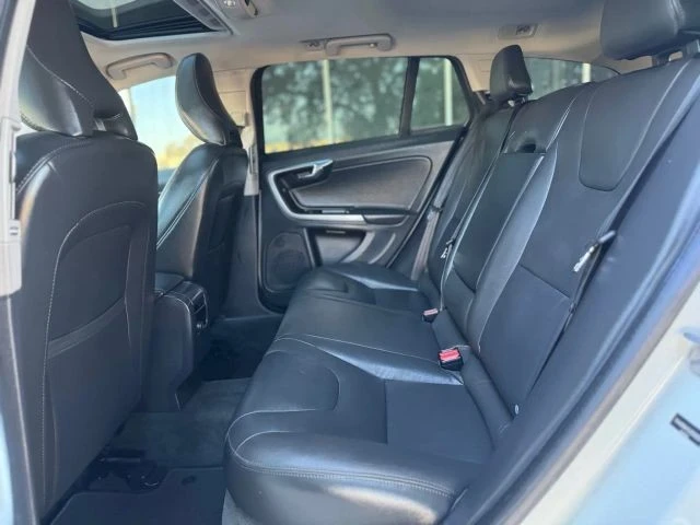 2018 Volvo V60 1st Gen - Image 18 of 21