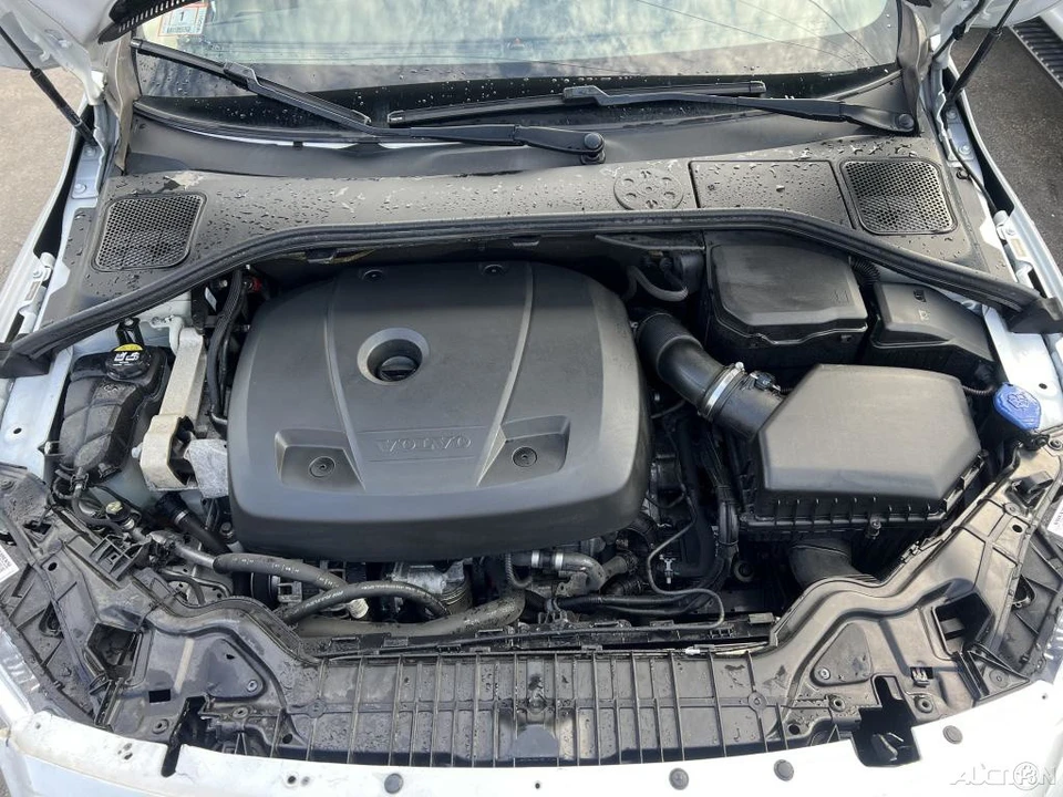 2018 Volvo V60 1st Gen - Image 5 of 12