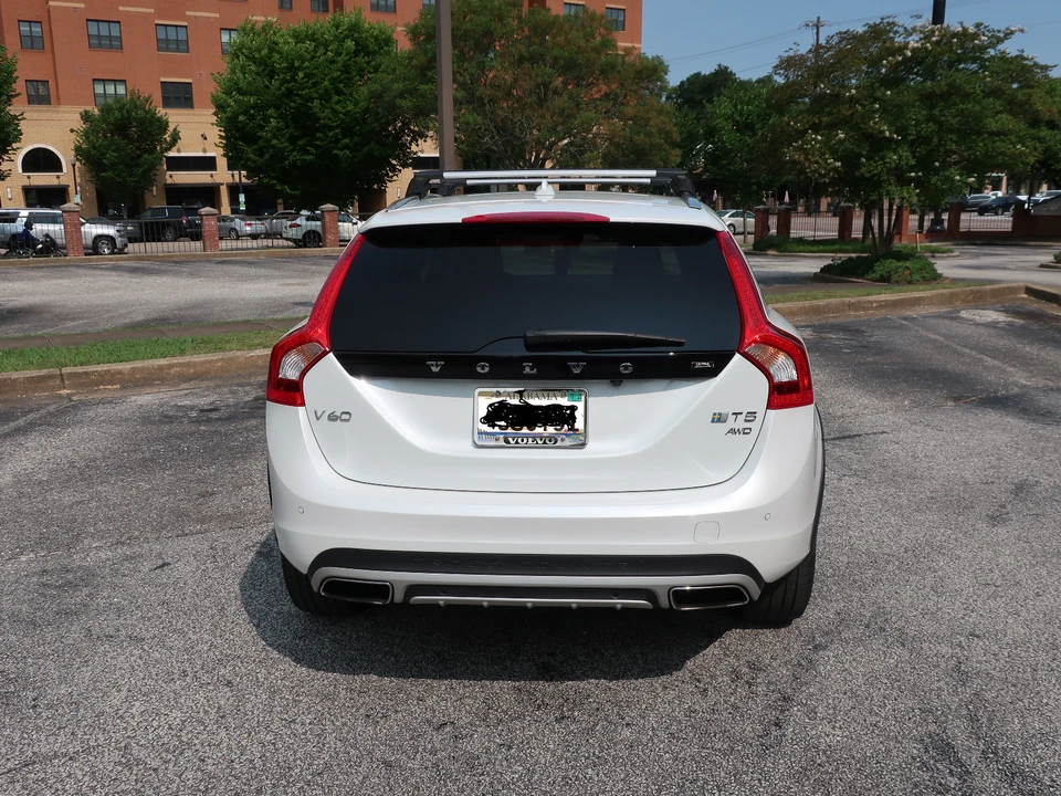 2018 Volvo V60 1st Gen - Image 4 of 21