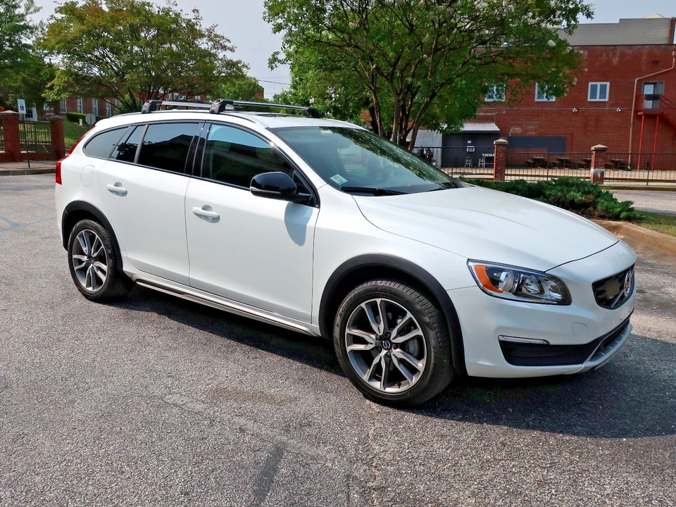 2018 Volvo V60 1st Gen - Image 3 of 21