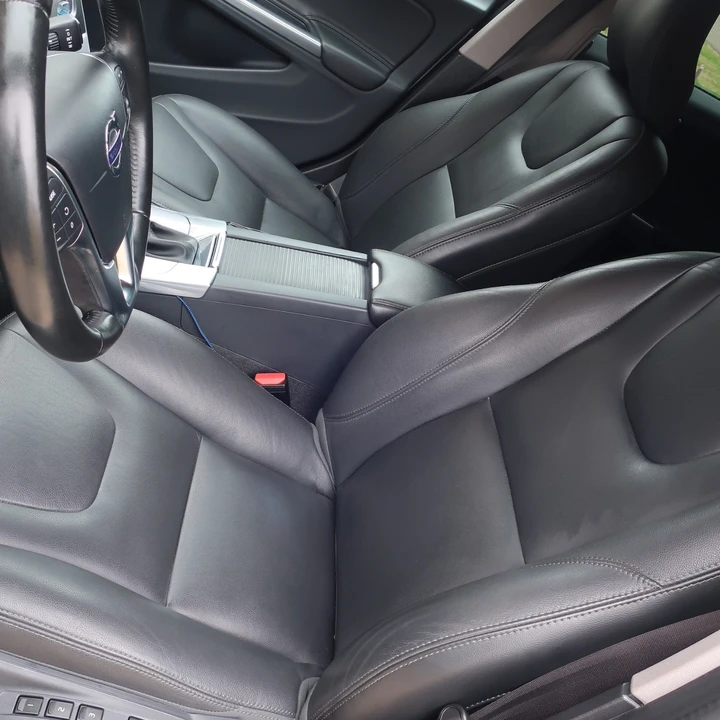 2018 Volvo V60 1st Gen - Image 13 of 21