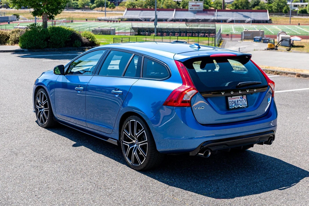 2018 Volvo V60 1st Gen - Image 9 of 31