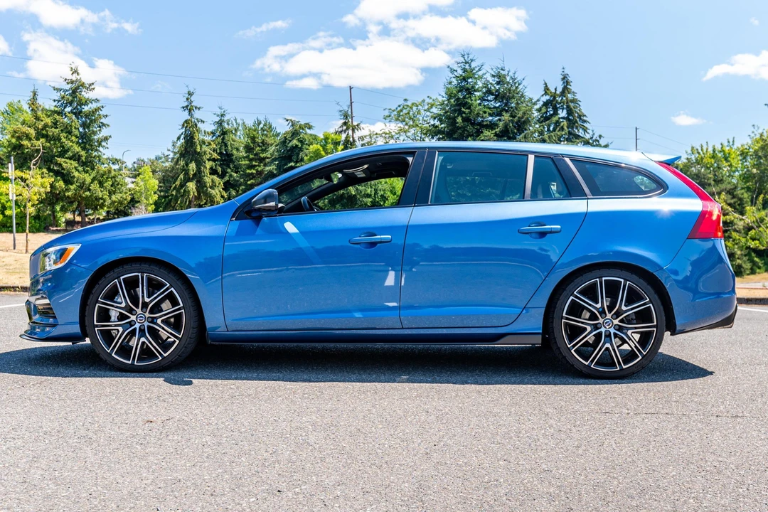 2018 Volvo V60 1st Gen - Image 3 of 31