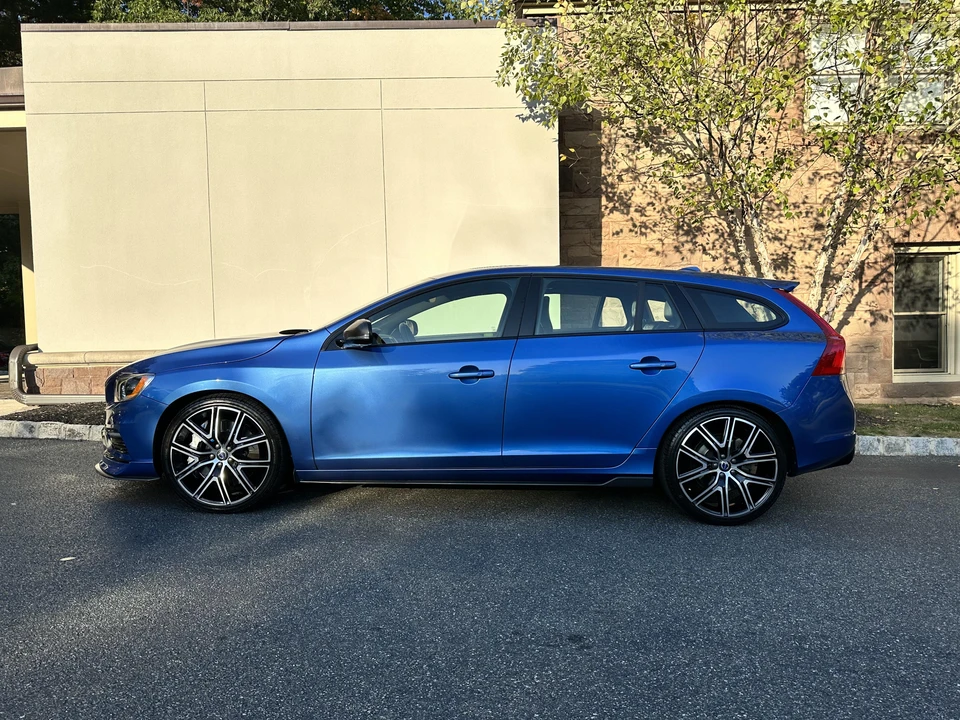 2018 Volvo V60 1st Gen - Image 8 of 31