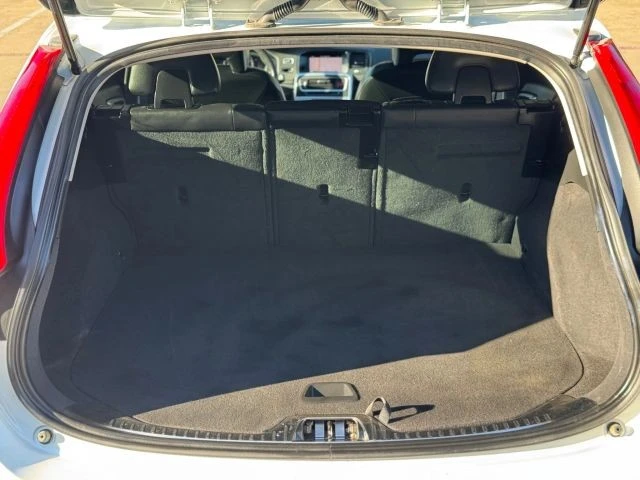 2018 Volvo V60 1st Gen - Image 14 of 21