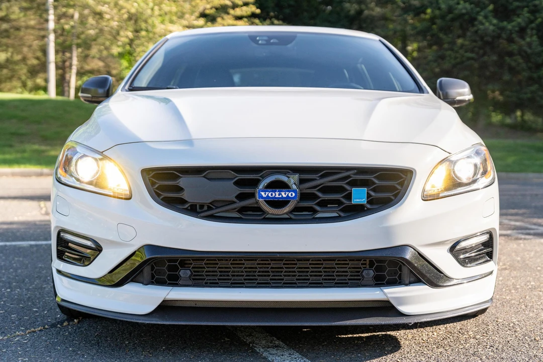 2018 Volvo V60 1st Gen - Image 2 of 31