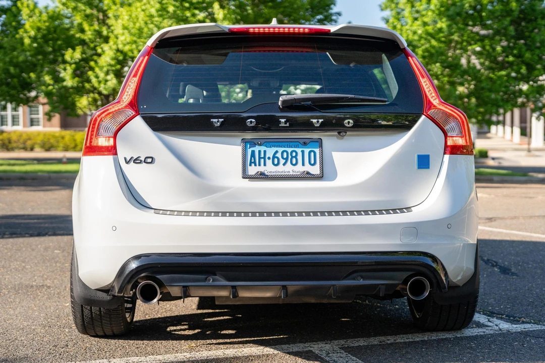 2018 Volvo V60 1st Gen - Image 5 of 31