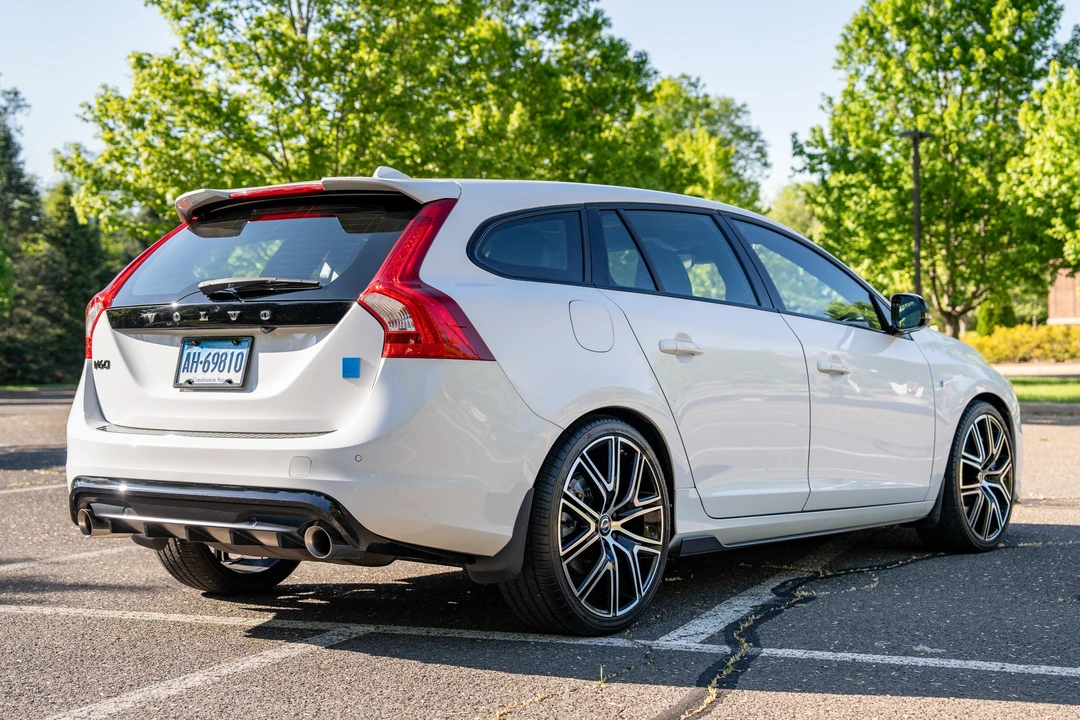 2018 Volvo V60 1st Gen - Image 9 of 31