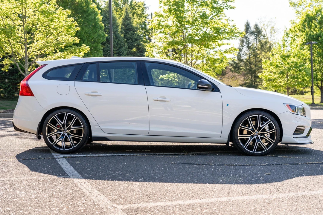 2018 Volvo V60 1st Gen - Image 3 of 31