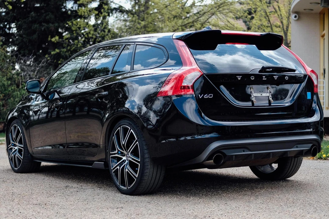 2018 Volvo V60 1st Gen - Image 4 of 31