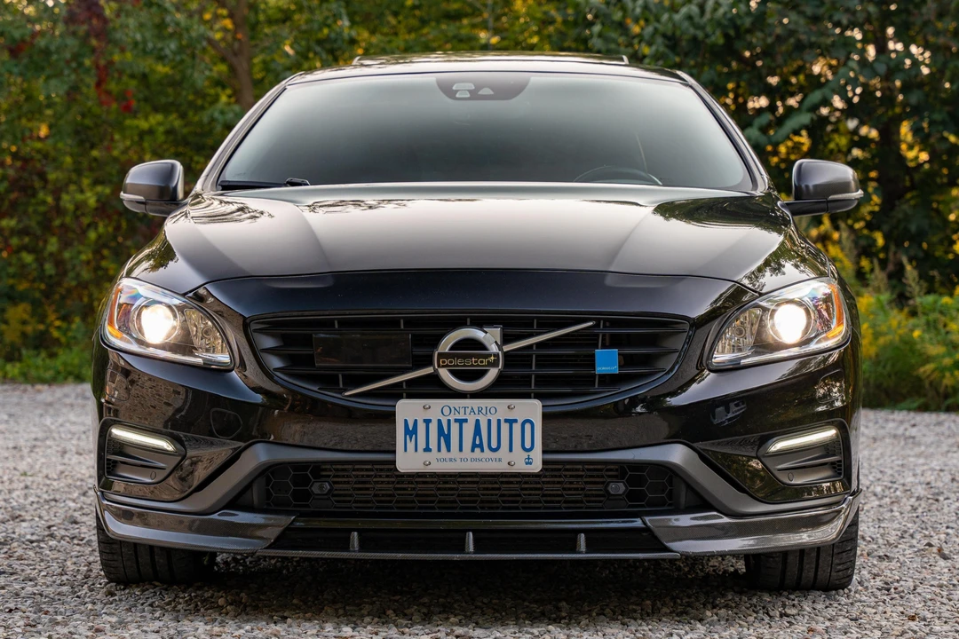 2018 Volvo V60 1st Gen - Image 2 of 31
