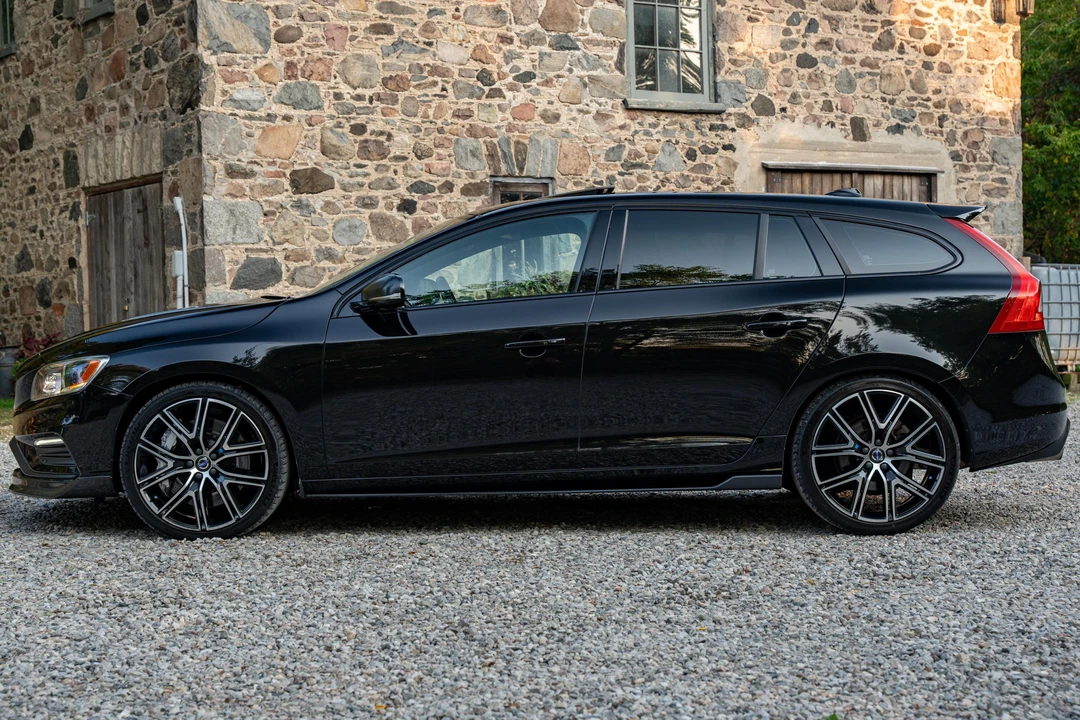 2018 Volvo V60 1st Gen - Image 3 of 31