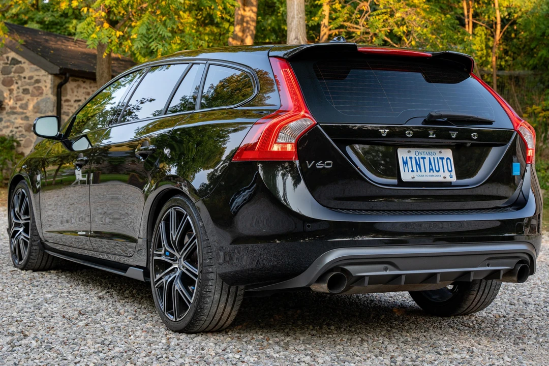 2018 Volvo V60 1st Gen - Image 9 of 31
