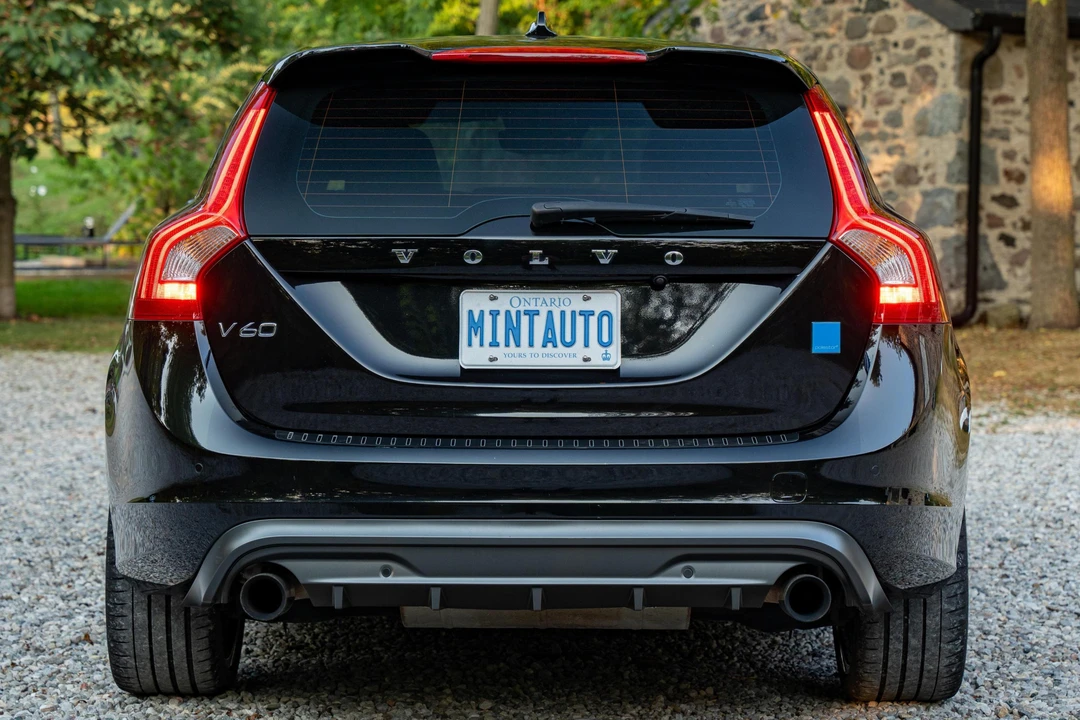 2018 Volvo V60 1st Gen - Image 5 of 31