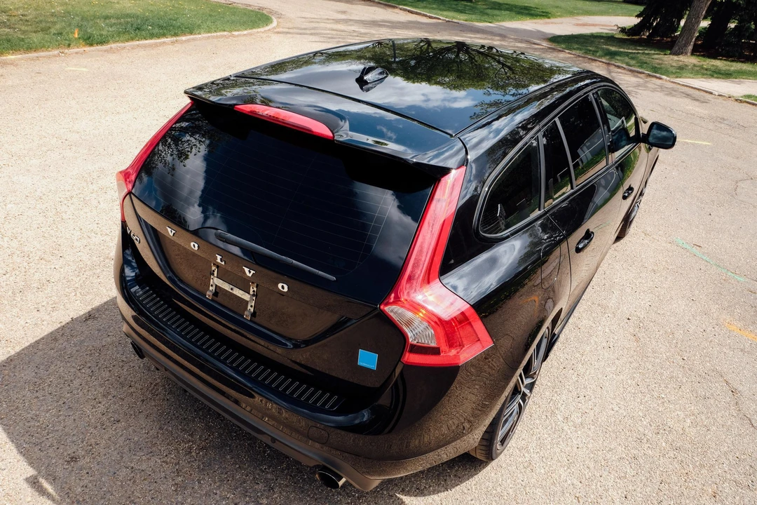 2018 Volvo V60 1st Gen - Image 24 of 31