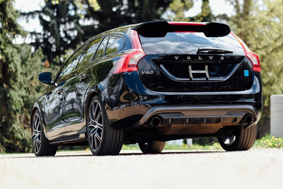 2018 Volvo V60 1st Gen - Image 21 of 31