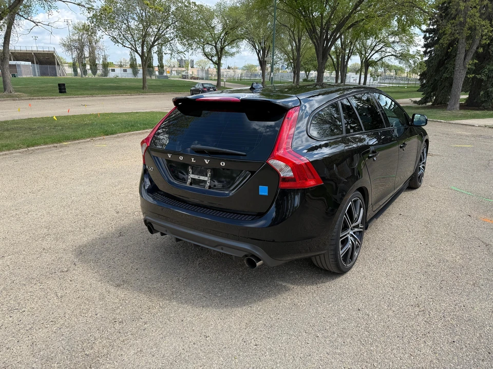 2018 Volvo V60 1st Gen - Image 23 of 31