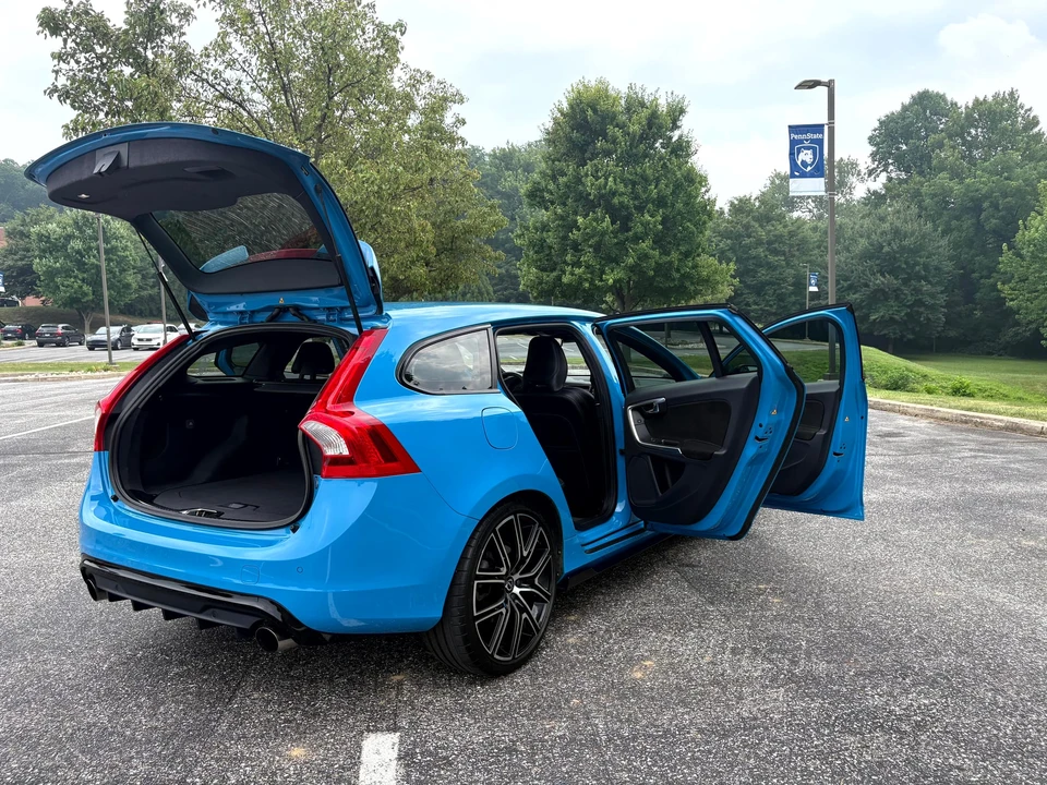 2018 Volvo V60 1st Gen - Image 16 of 31