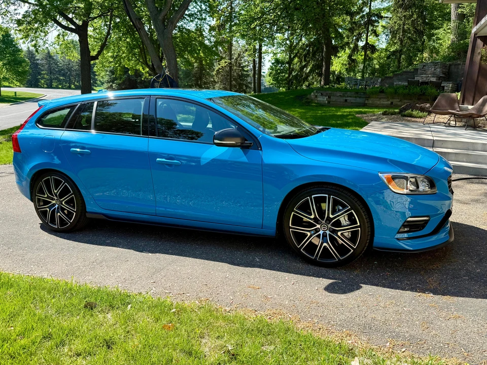 2018 Volvo V60 1st Gen - Image 15 of 31