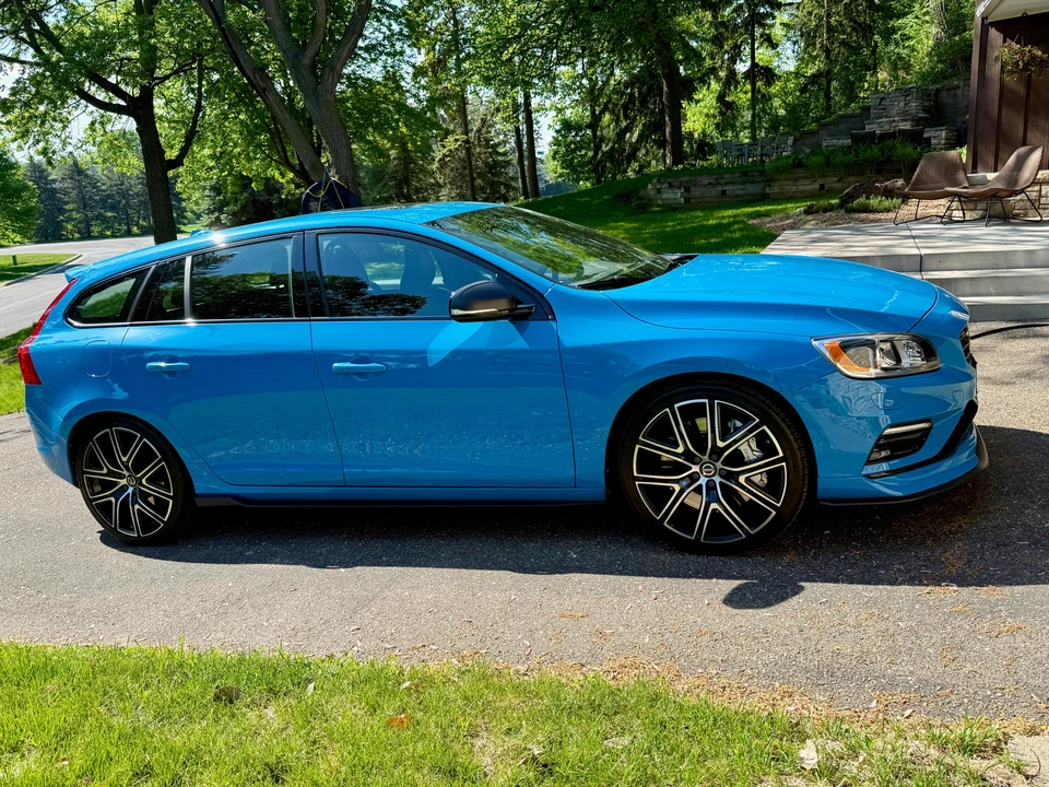 2018 Volvo V60 1st Gen - Image 14 of 31