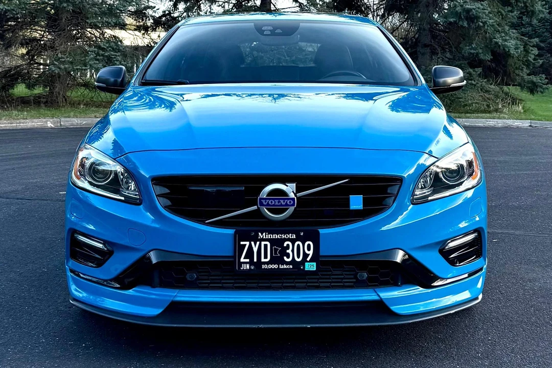 2018 Volvo V60 1st Gen - Image 2 of 31