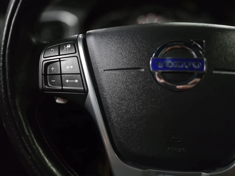 2018 Volvo V60 1st Gen - Image 19 of 21