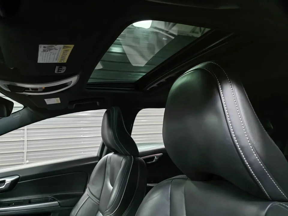2018 Volvo V60 1st Gen - Image 18 of 21