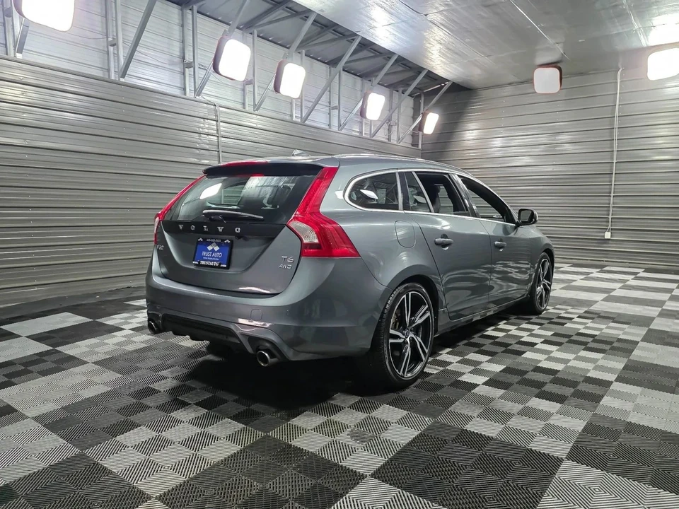 2018 Volvo V60 1st Gen - Image 5 of 12