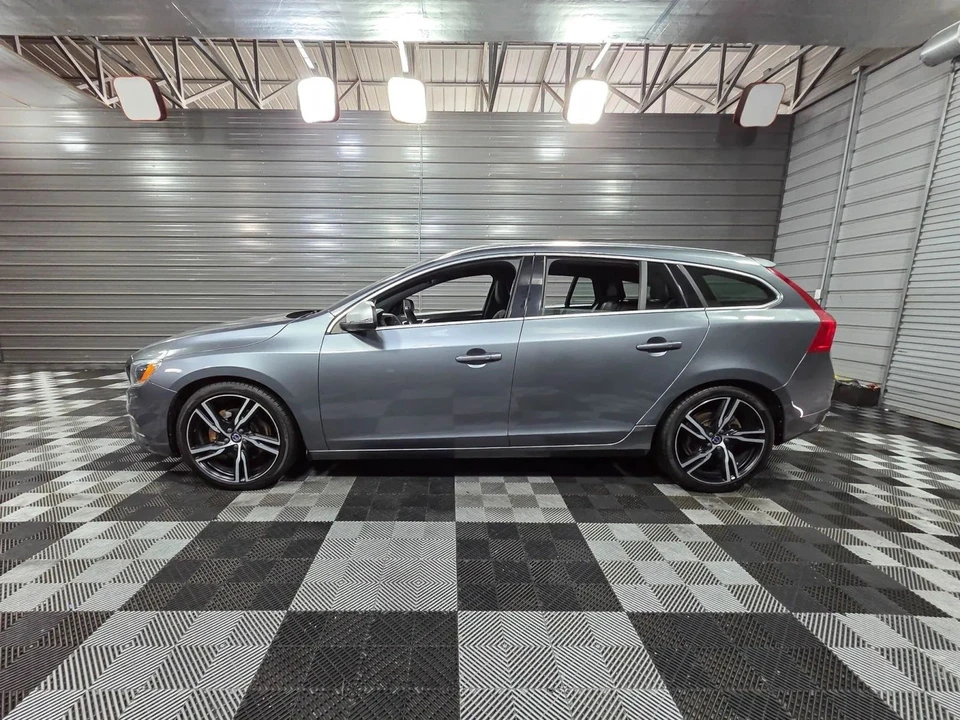 2018 Volvo V60 1st Gen - Image 8 of 12