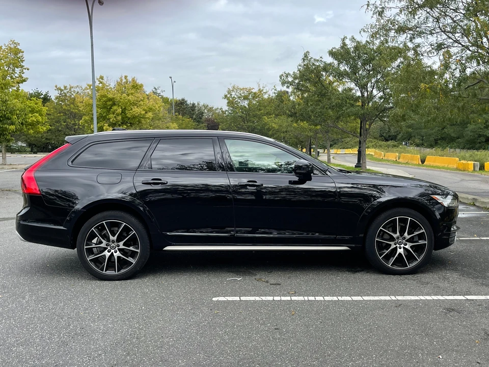 2018 Volvo V90 - Image 15 of 31