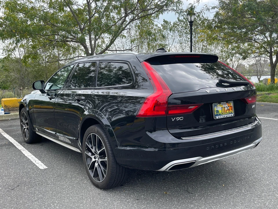 2018 Volvo V90 - Image 11 of 31