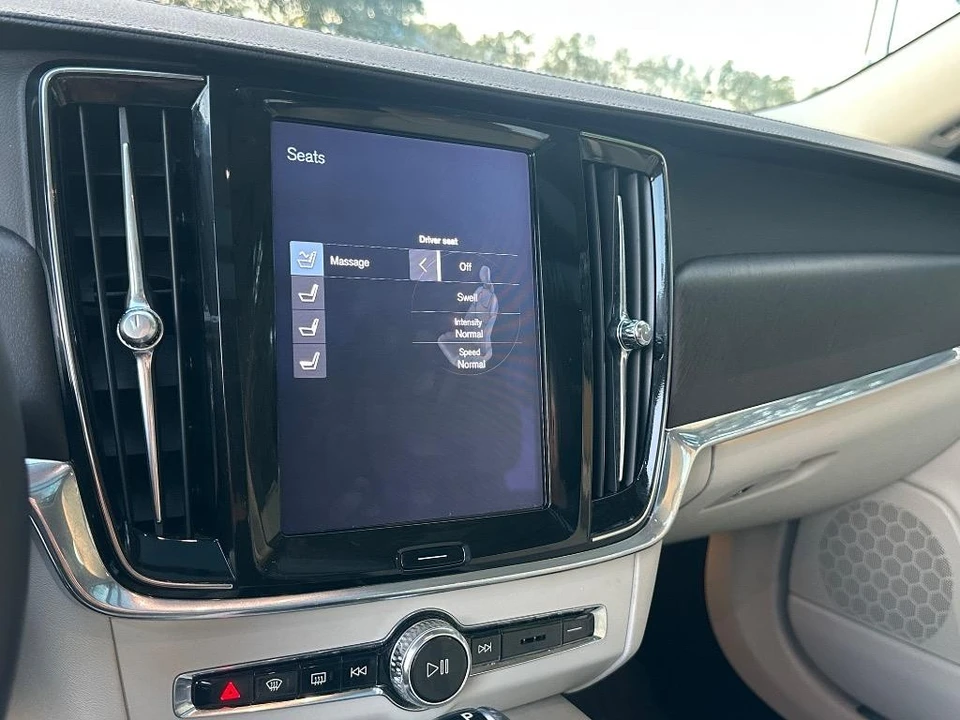 2018 Volvo V90 - Image 14 of 21