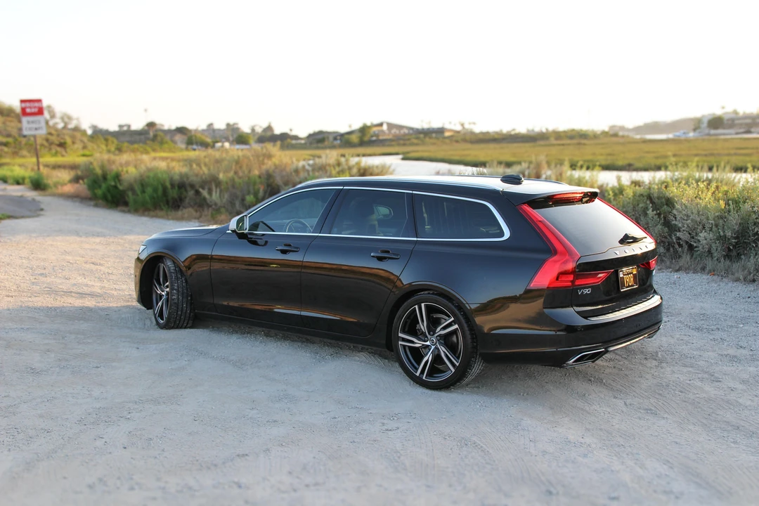 2018 Volvo V90 - Image 10 of 23