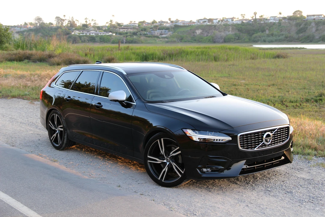 2018 Volvo V90 - Image 14 of 23