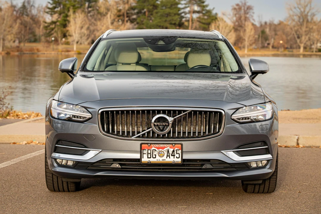 2018 Volvo V90 - Image 2 of 31