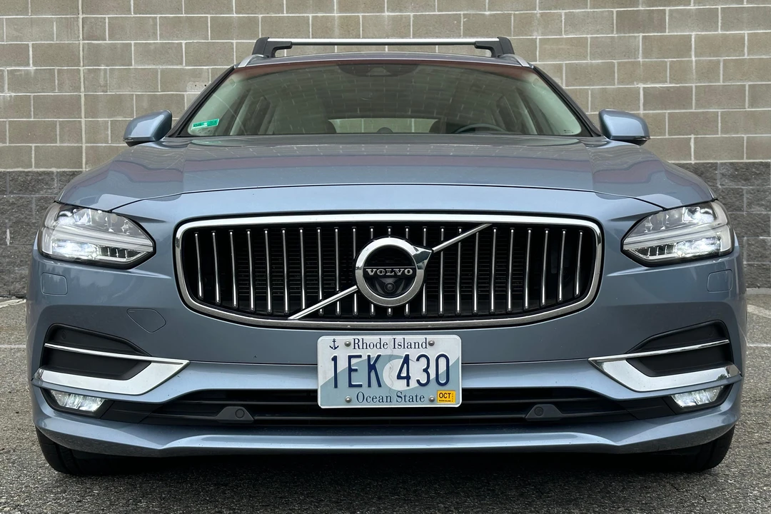 2018 Volvo V90 - Image 2 of 31
