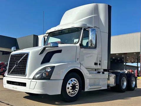 2018 Volvo VNL300