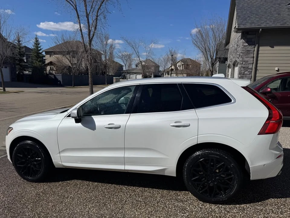2018 Volvo XC60 2nd Gen - Image 2 of 8