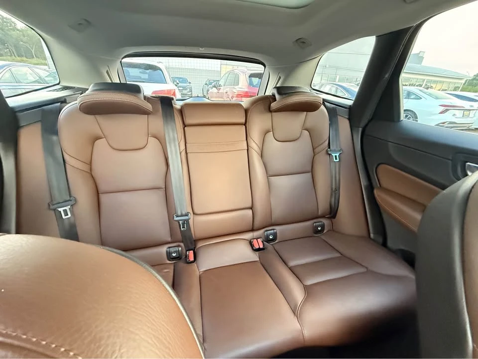 2018 Volvo XC60 2nd Gen - Image 6 of 6