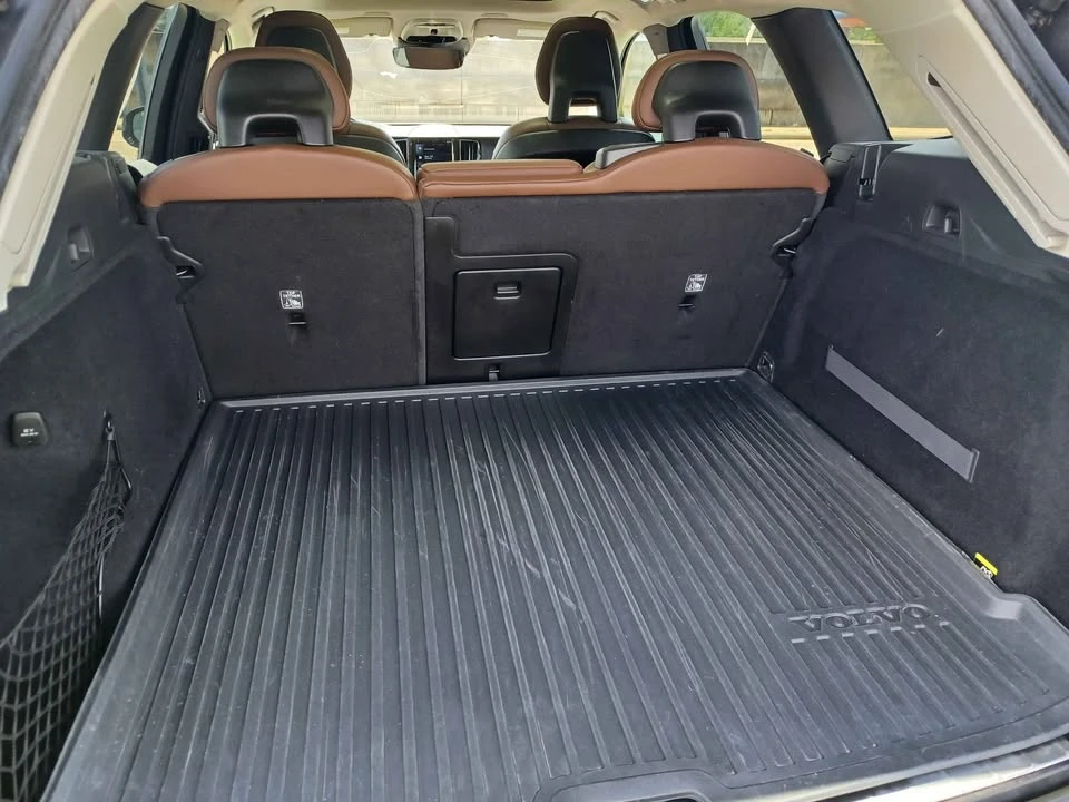 2018 Volvo XC60 2nd Gen - Image 15 of 20