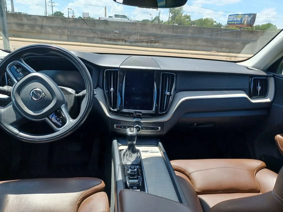 2018 Volvo XC60 2nd Gen - Image 13 of 20