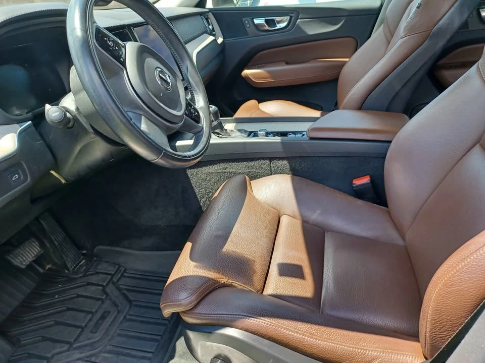 2018 Volvo XC60 2nd Gen - Image 9 of 20