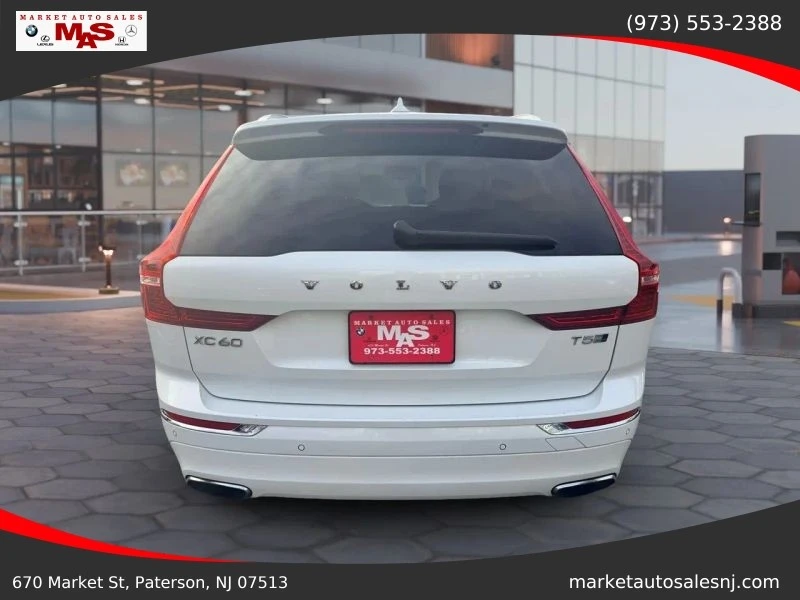 2018 Volvo XC60 2nd Gen - Image 5 of 12