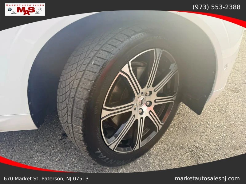 2018 Volvo XC60 2nd Gen - Image 11 of 12