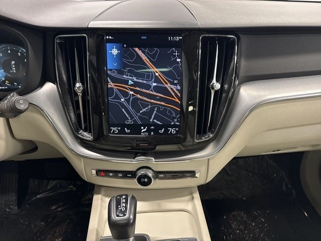 2018 Volvo XC60 2nd Gen - Image 19 of 21