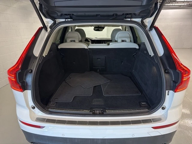 2018 Volvo XC60 2nd Gen - Image 9 of 21