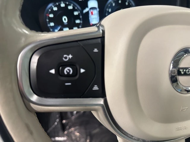 2018 Volvo XC60 2nd Gen - Image 18 of 21