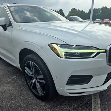 2018 Volvo XC60 T5 Momentum