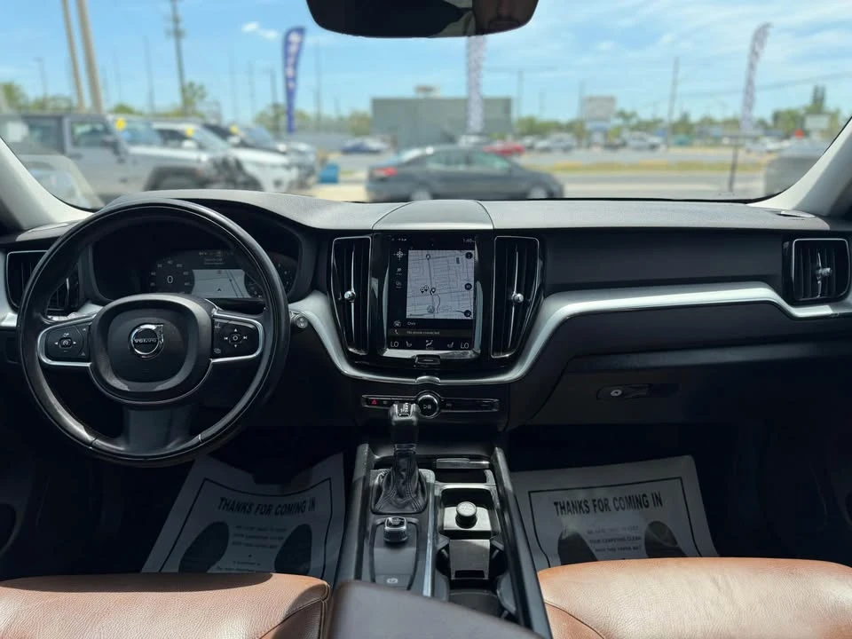 2018 Volvo XC60 2nd Gen - Image 13 of 20
